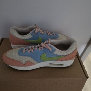 9m 10.5w Nike Air Max 1 "Light Madder Root"